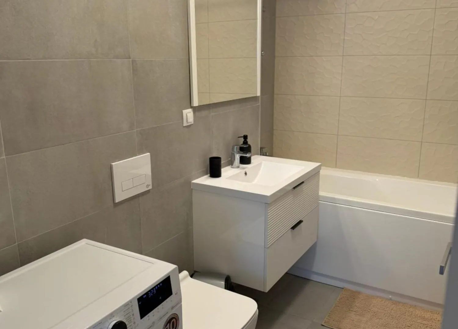 Onix Park Complex Elegant Apartment With Parking & Self Check In Bucharest