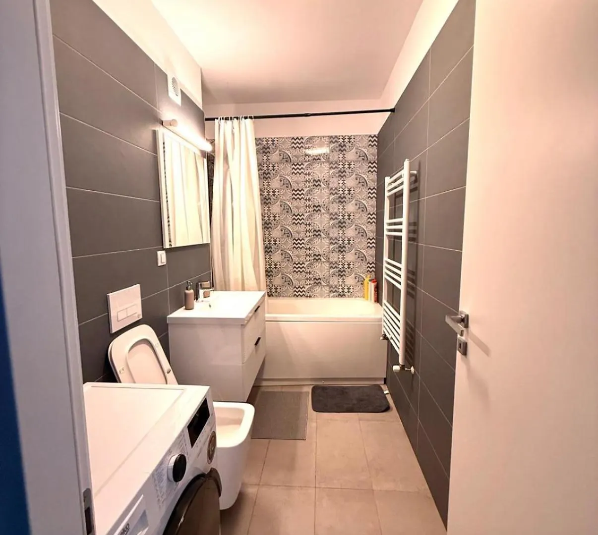 Onix Park Complex Elegant Apartment With Parking & Self Check In Bucharest Romania