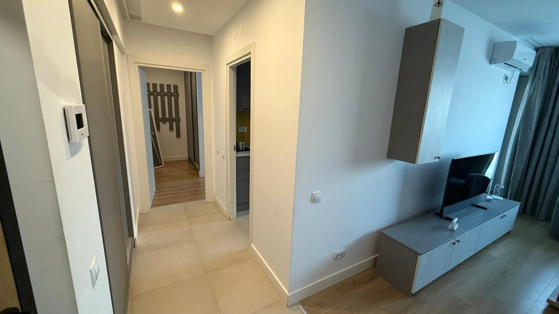 Onix Park Complex Elegant Apartment With Parking & Self Check In Bucureşti